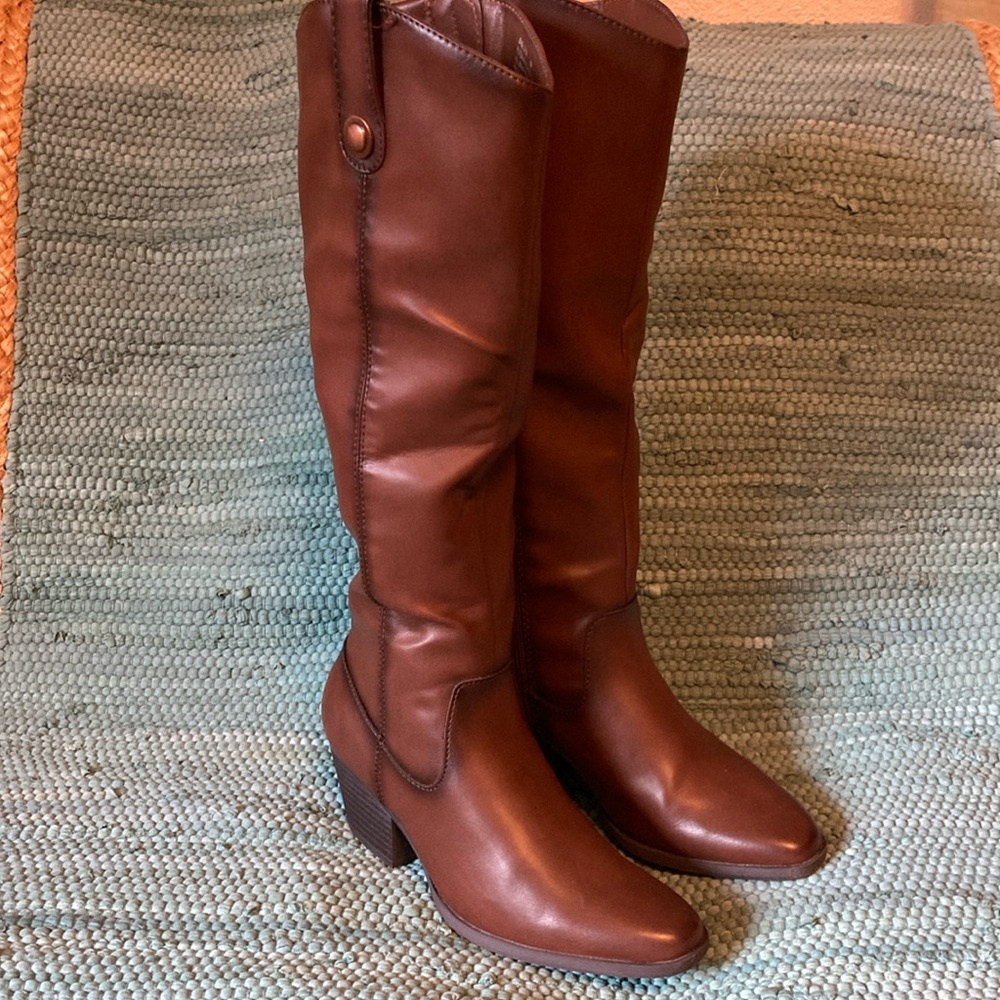 NEW—-Frye and Co. Western Knee-high Boots